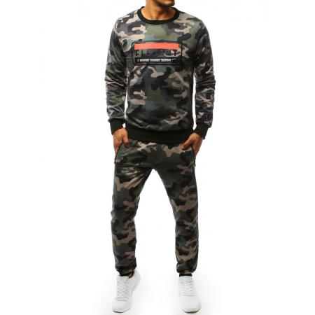 Férfi melegítőben Woodland Camo