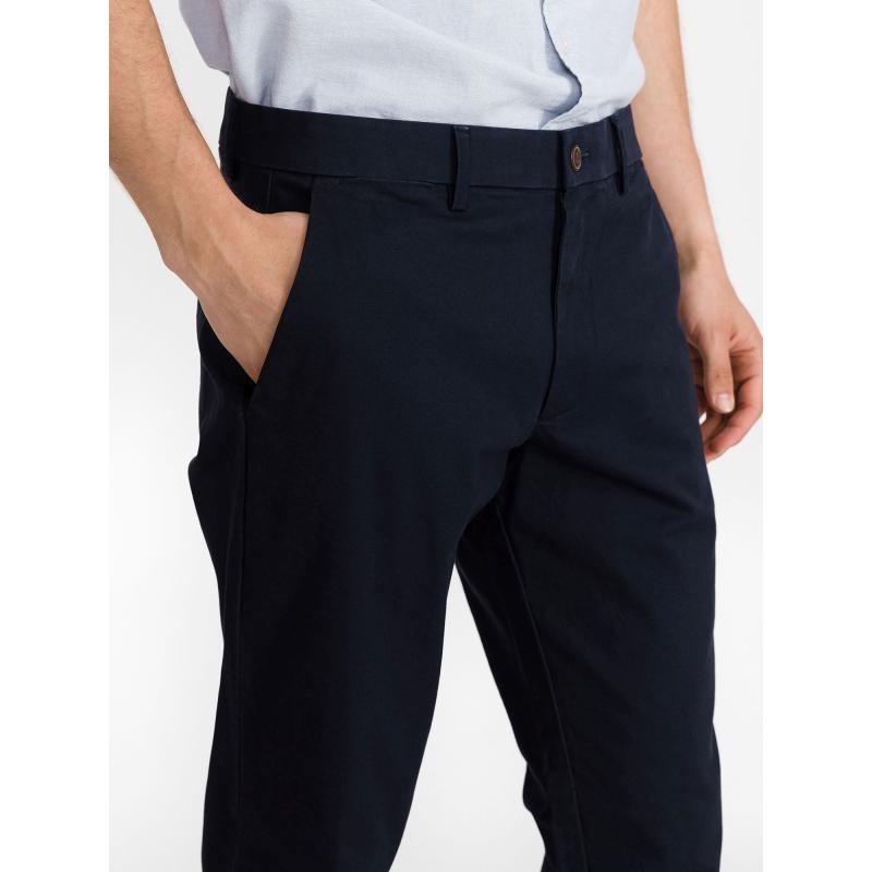 Moderné khaki nohavice rovného strihu GapFlex