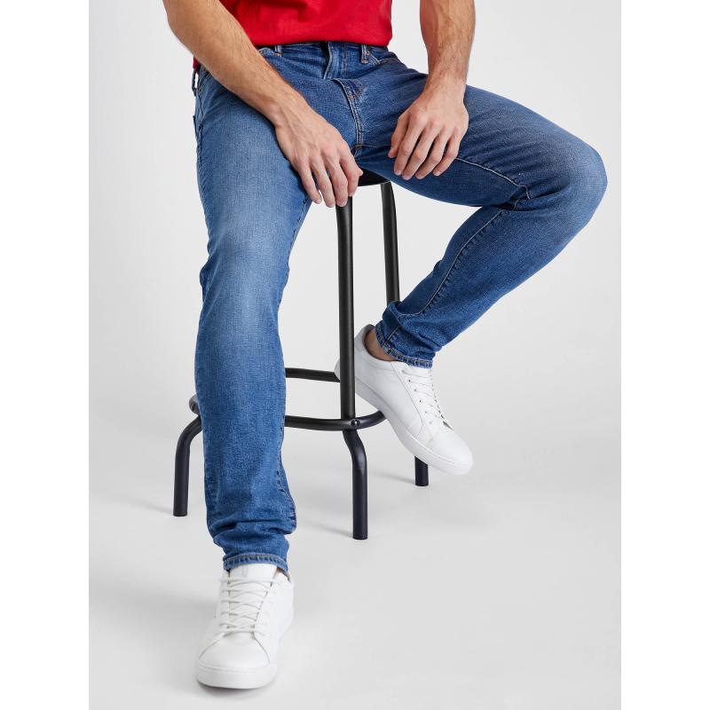 Úzke zúžené džínsy Marco