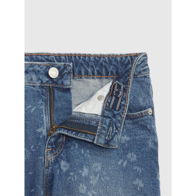 Detské džínsy priateľka so stredným vzrastom