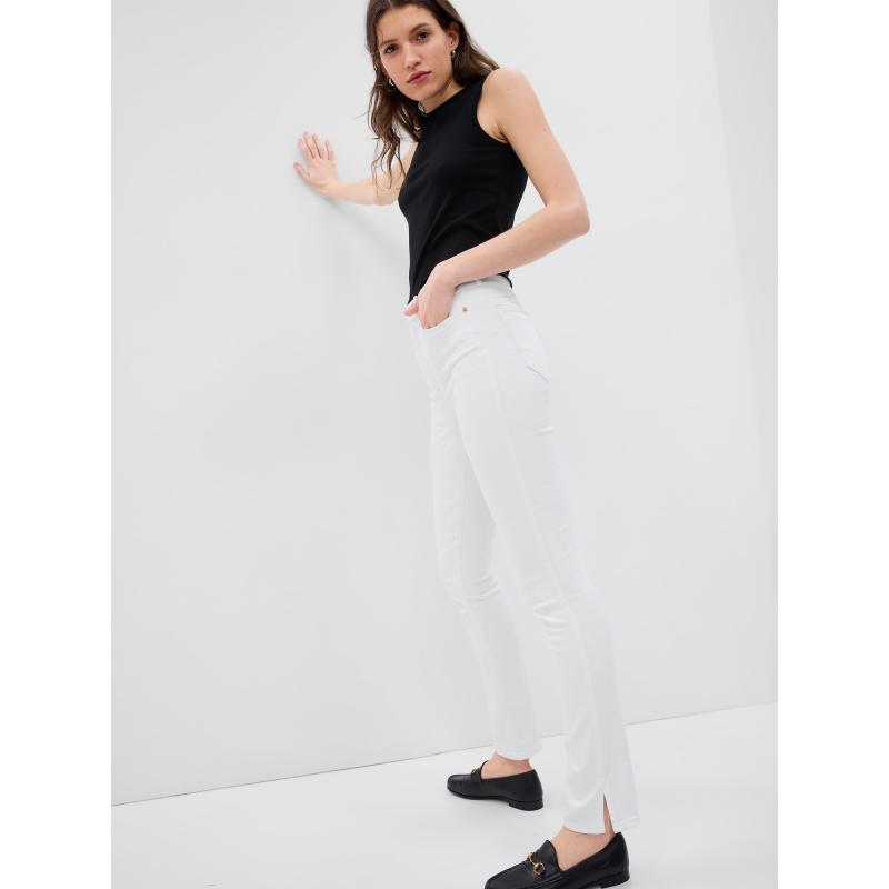 Karcsú, magasan felhúzott vintage farmer