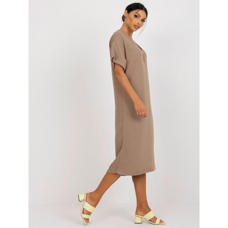 Dámské šaty s výstřihem do V OCH BELLA tmavě béžové 