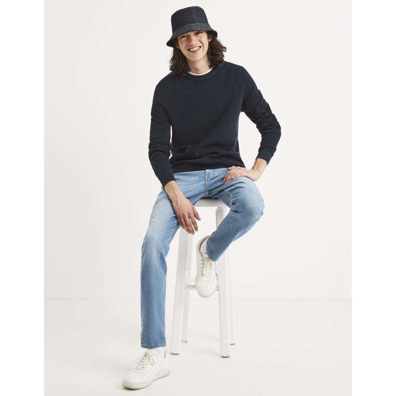 Tepic sveter s okrúhlym výstrihom