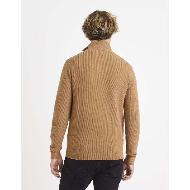 Svetr s vysokým límcem na zip