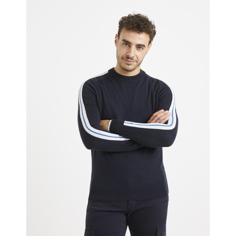 Vlnený sveter Veritas s pruhmi