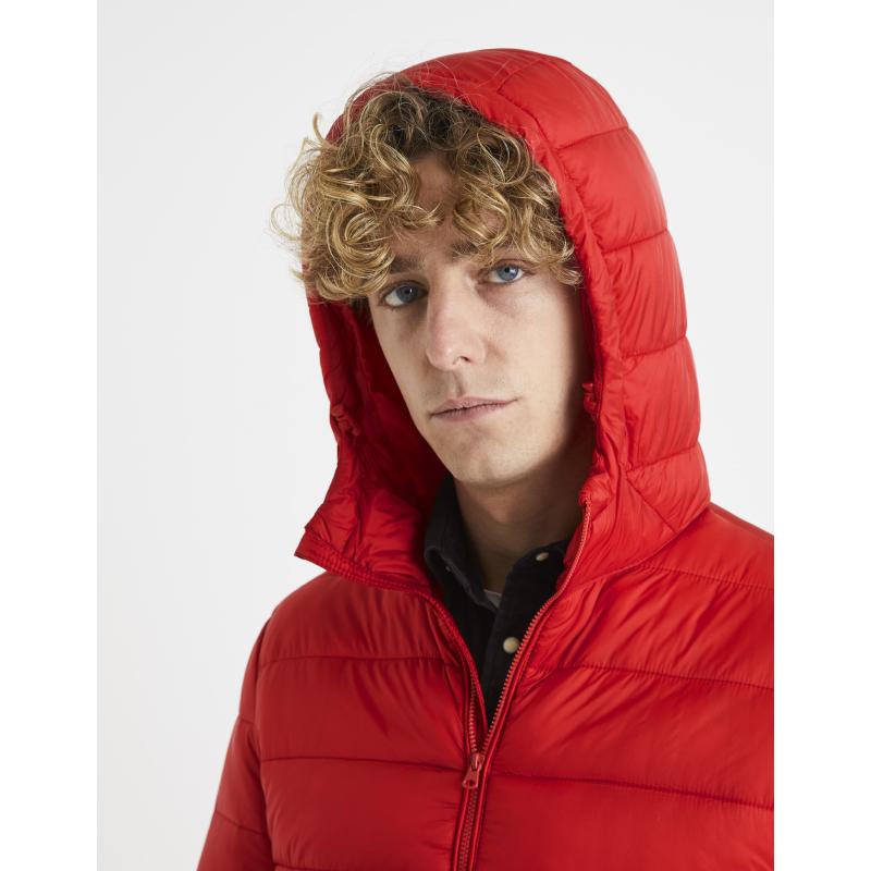 Lehká prošívaná bunda s kapucí