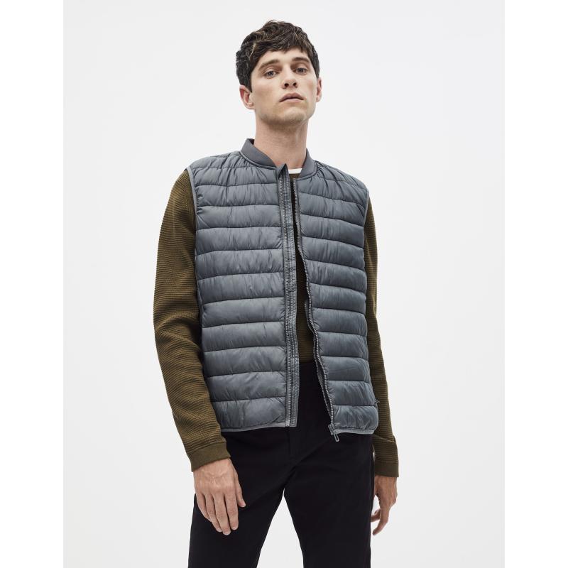 Ľahká prešívaná vesta Suless