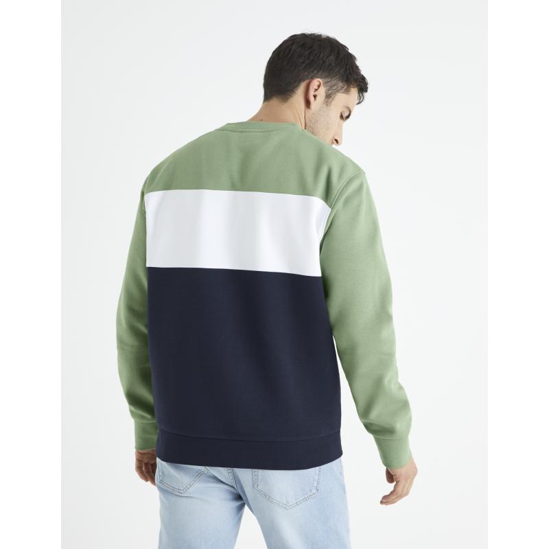 Betrail pulóver csíkokkal