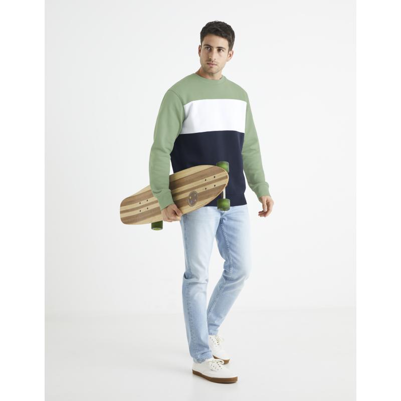 Betrail pulóver csíkokkal