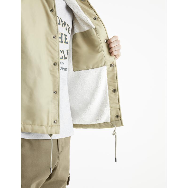 Bunda s košilovým límcem