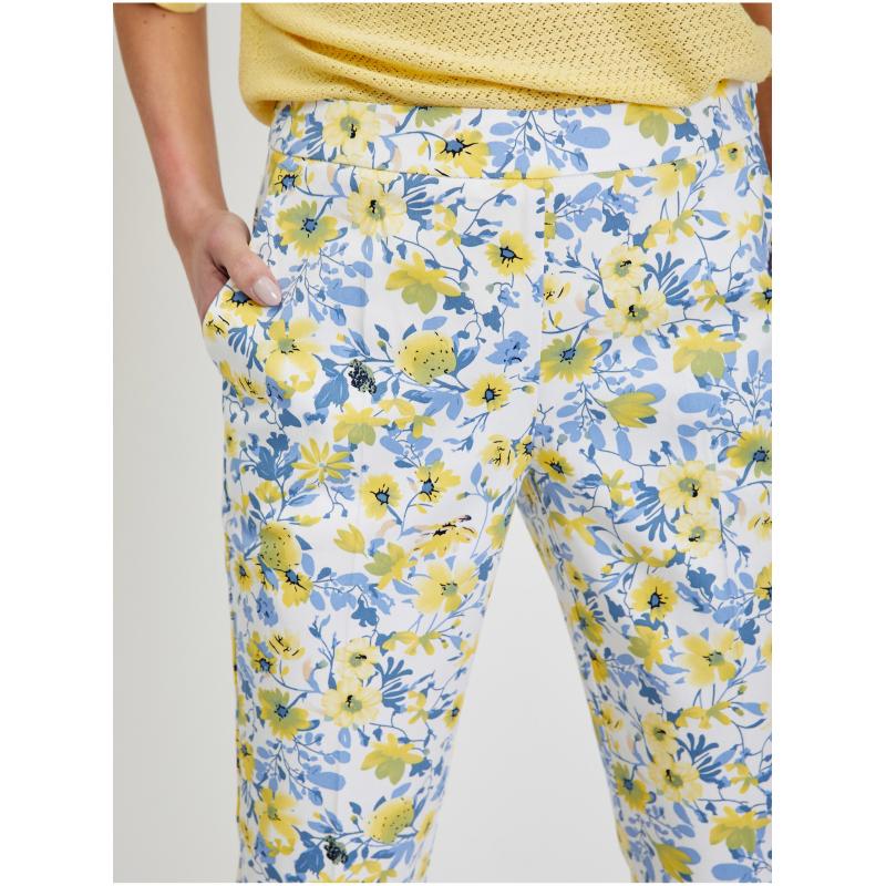 Biele dámske orezané nohavice s kvetmi