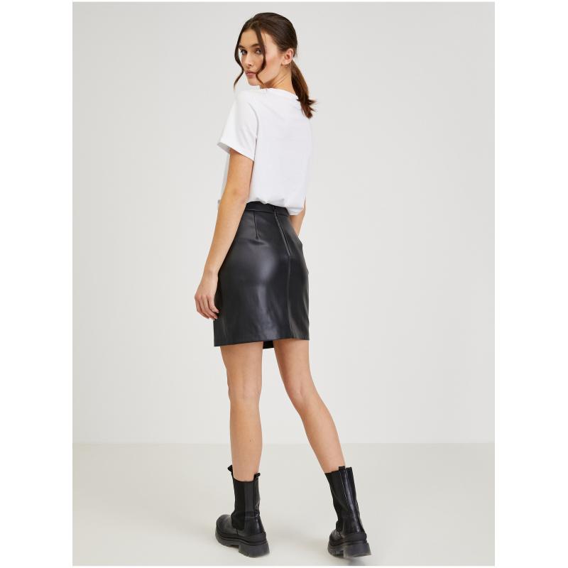 Černá dámská koženková sukně
