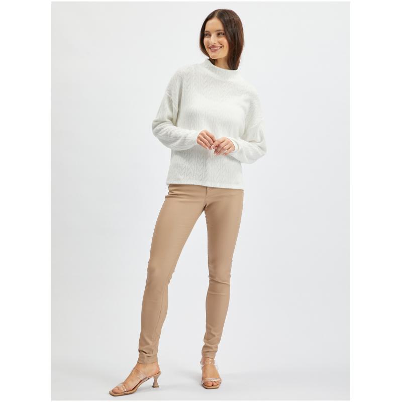 Bílý dámský vzorovaný svetr