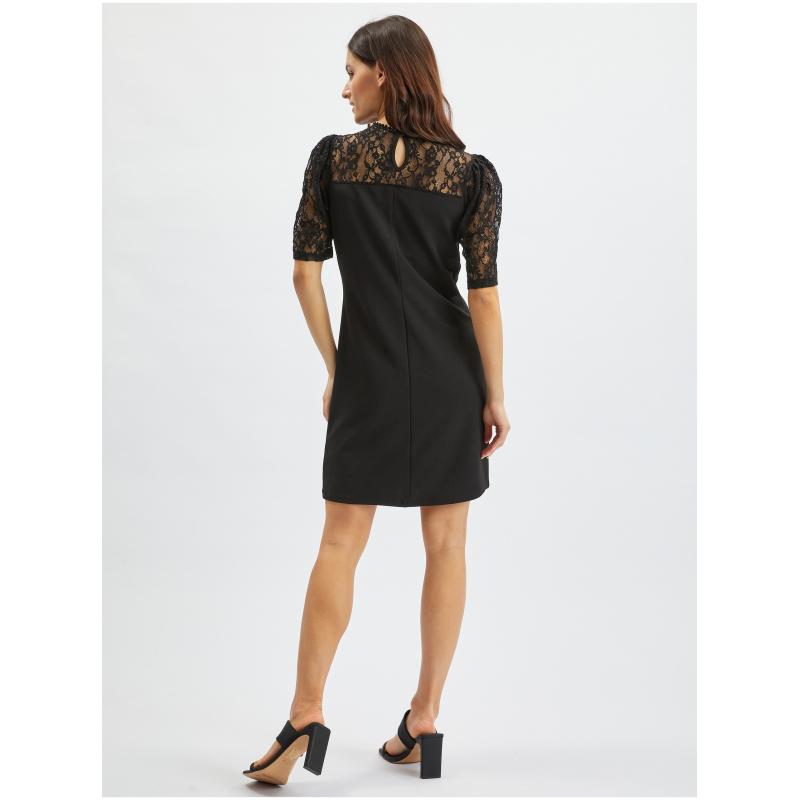 Čierne dámske šaty s čipkou