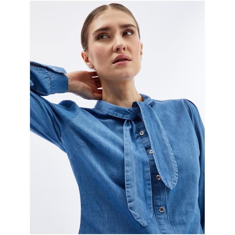 Modrá dámska džínsová košeľa s ozdobnými detailmi