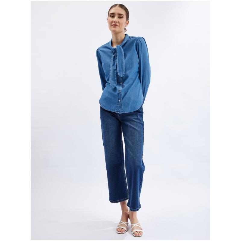 Modrá dámska džínsová košeľa s ozdobnými detailmi