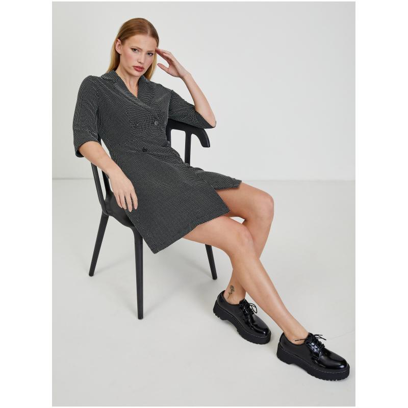 Bílo-černé dámské vzorované šaty