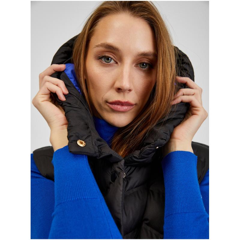 Černá dámská prošívaná vesta