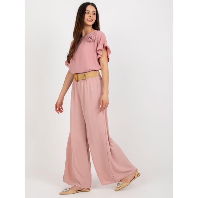 Női nadrág SERENA világos rózsaszín övvel