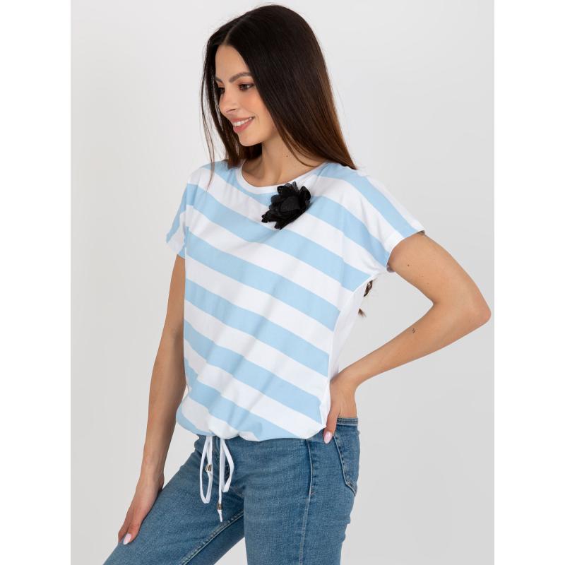 Női csíkos blúz brossal VERONICA fehér és világoskék színben