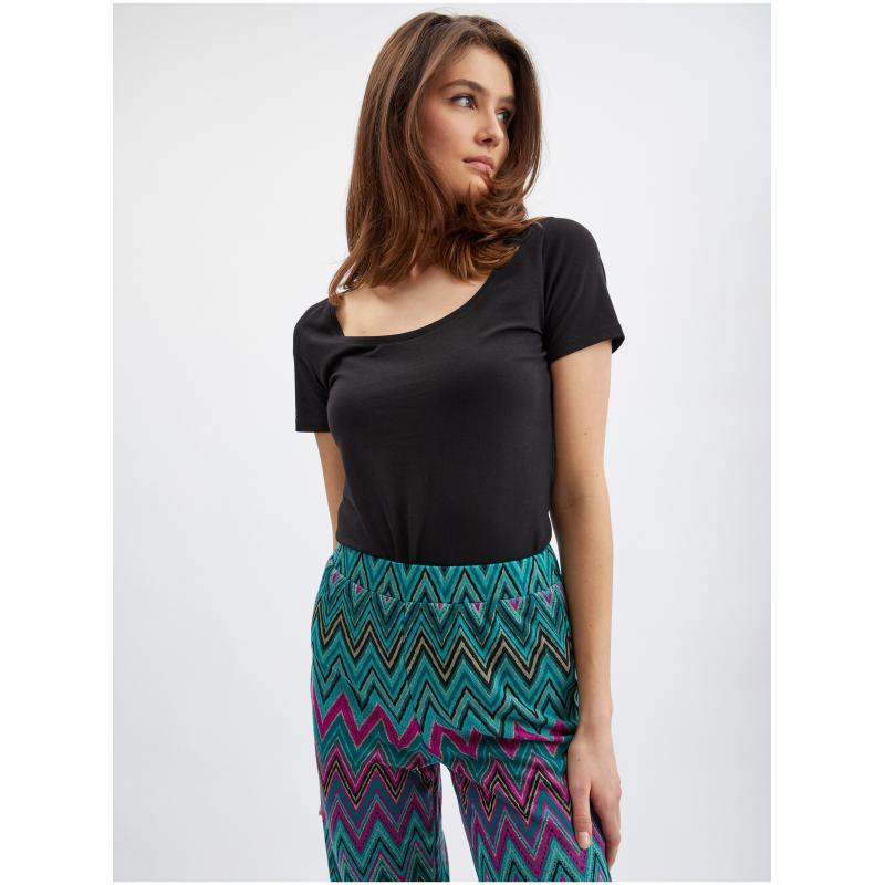 Ružovo-zelené dámske nohavice so vzorom