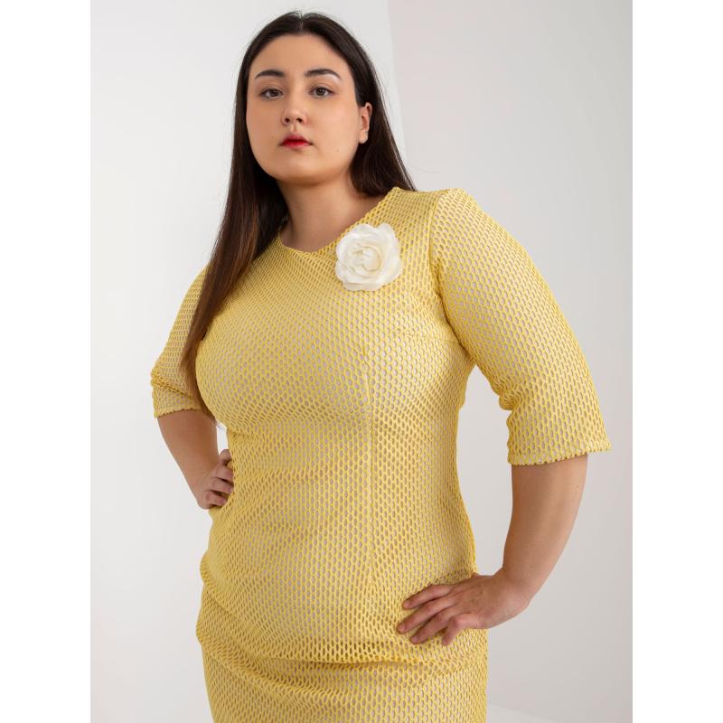 Dámské šaty midi plus size ARCEY tmavě žluté  