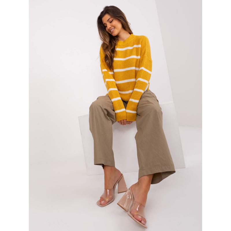 Dámský svetr s výstřihem oversize TIMMA tmavě žlutý  