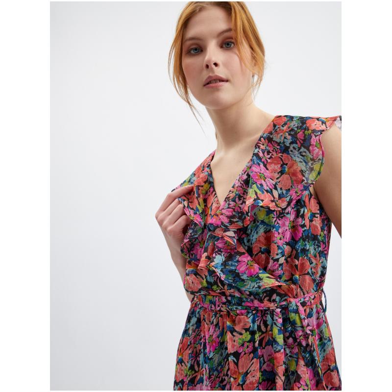 Červené a čierne dámske šaty s kvetmi