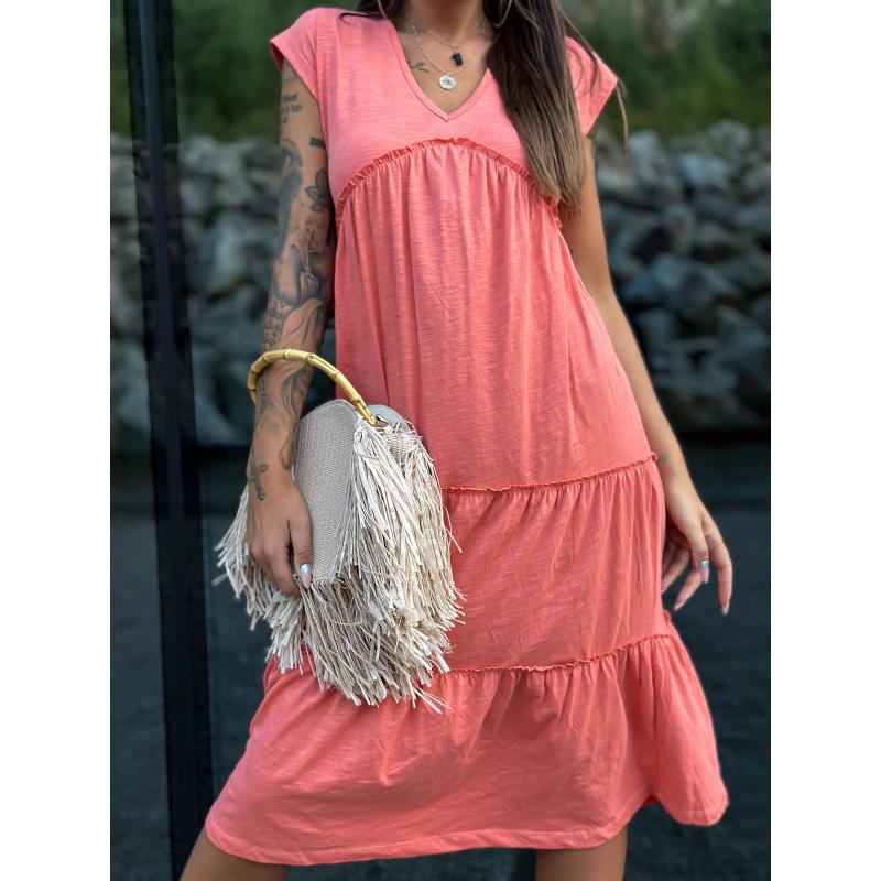 Dámské šaty s volánem a výstřihem do V MAYFLIES korálové 