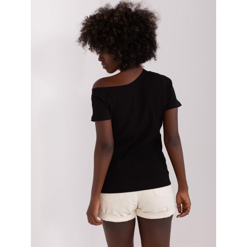 Dámská halenka s asymetrickým výstřihem NICOLASA černá