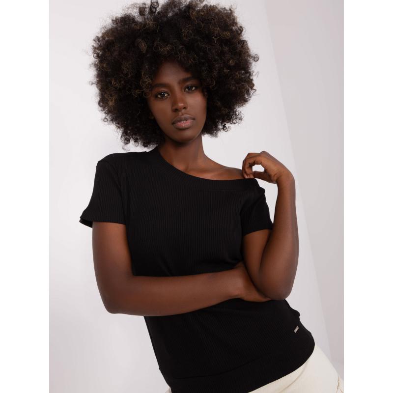 Dámská halenka s asymetrickým výstřihem NICOLASA černá