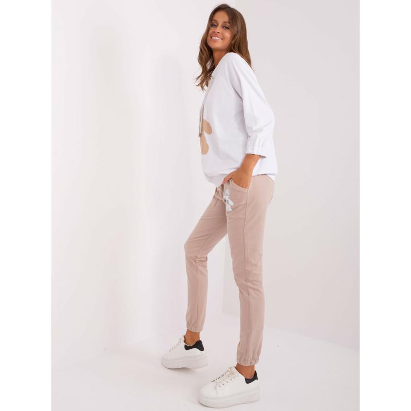 Női szett applikációval LUREA ekrü bézs színben