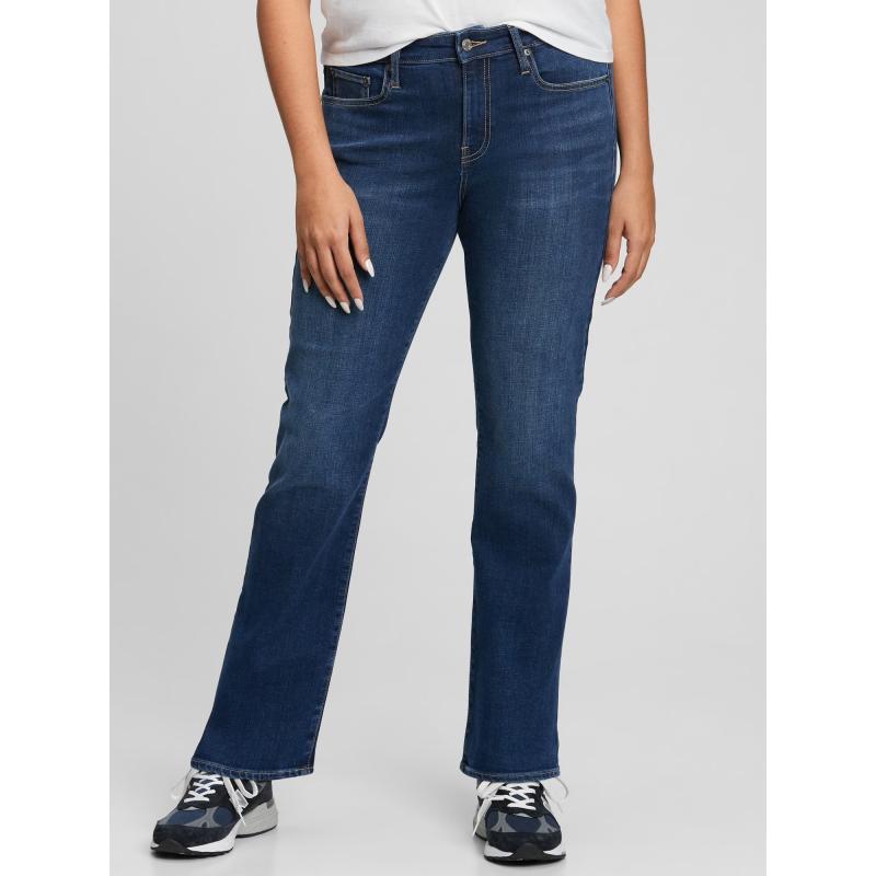 Rovné džínsy so stredným vzrastom