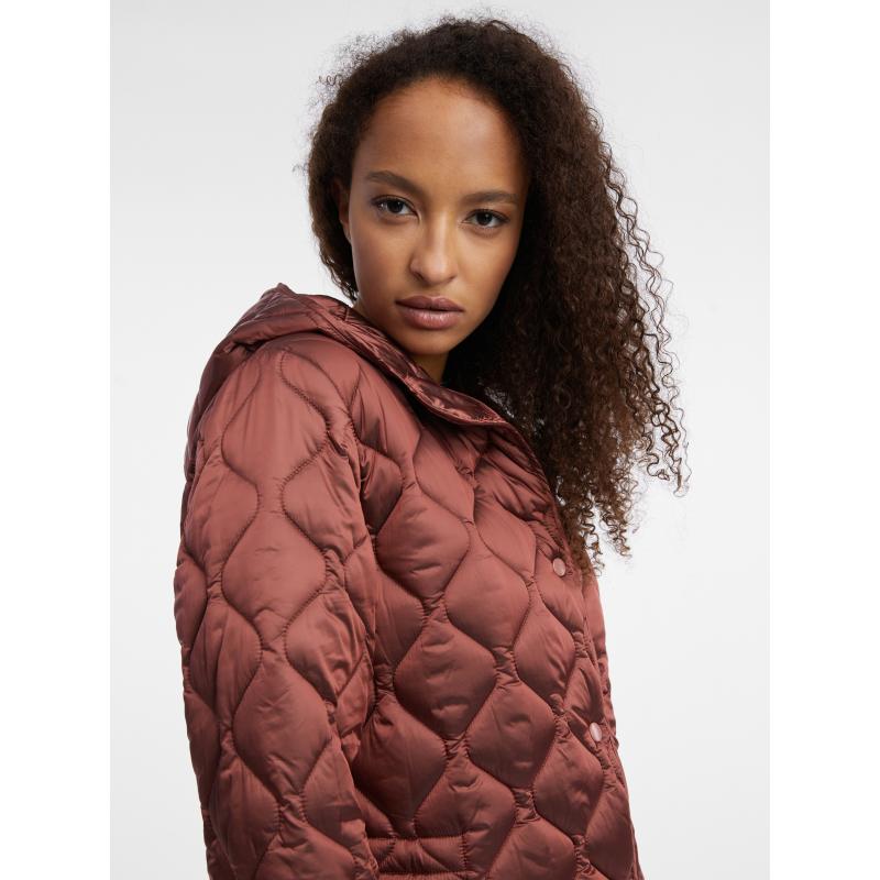 Hnědý dámský lehký prošívaný kabát