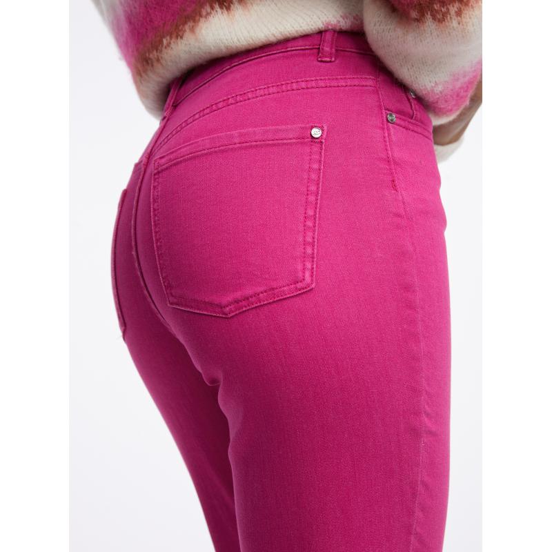 Tmavoružové dámske džínsy slim fit strihu