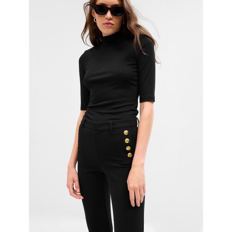 Roztiahnuté nohavice s vysokým pásom