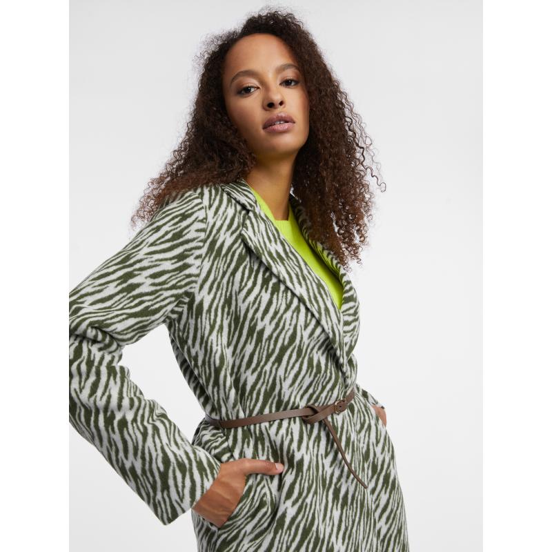 Fehér és fekete női mintás kabát