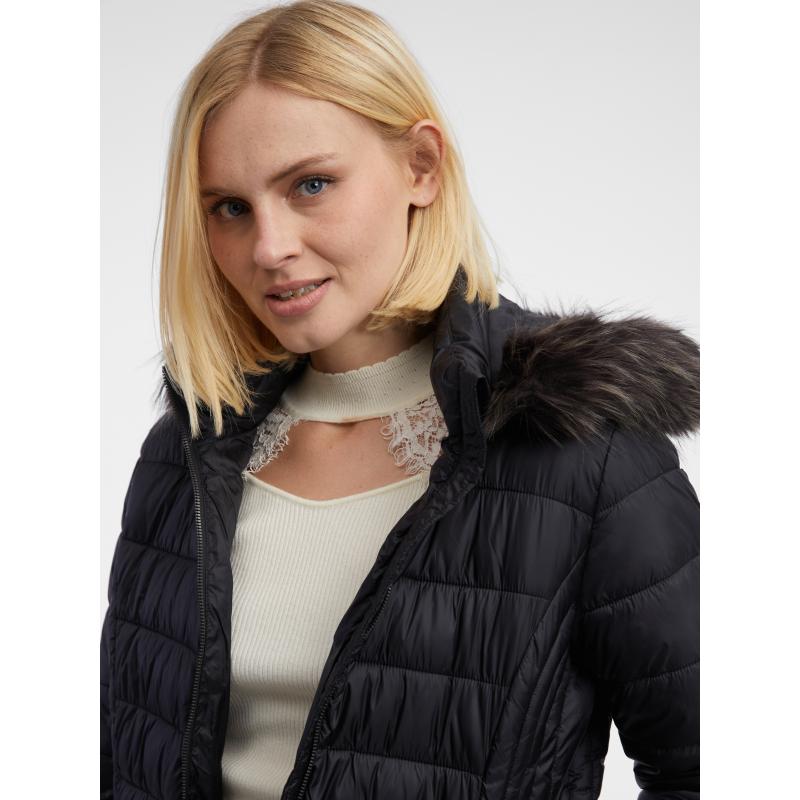 Fekete női steppelt kabát