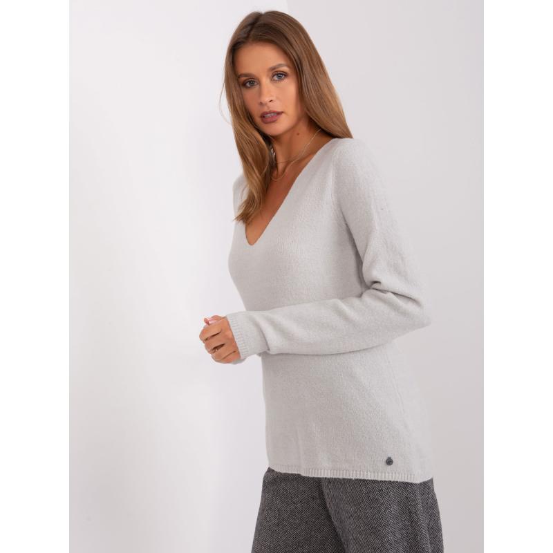 Dámsky sveter s výstrihom do V CHAY svetlosivý
