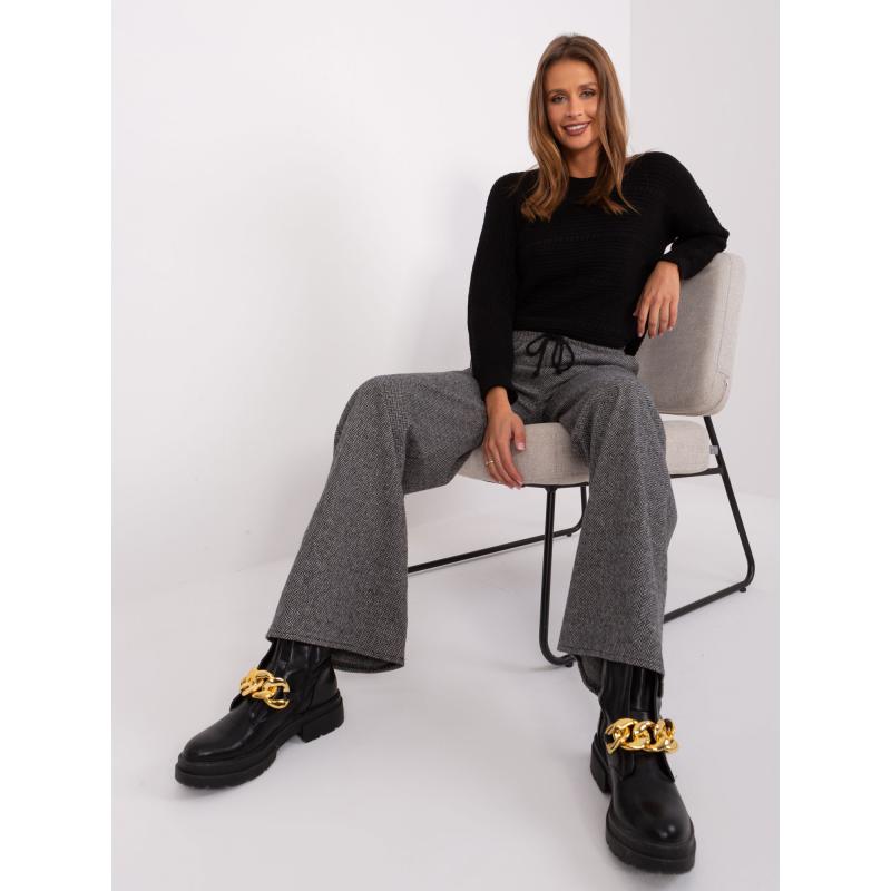 Dámsky sveter s nášivkami PERR čierny