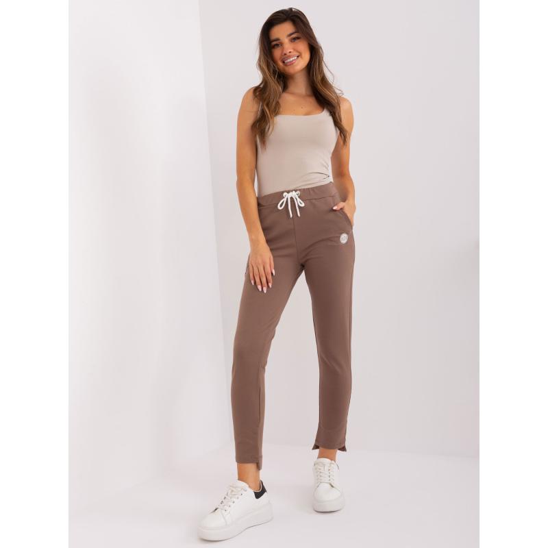 Női vékony szárú melegítőnadrág DINO barna