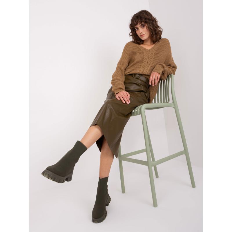 Dámsky sveter s rebrovaným lemom KLARA hnedý