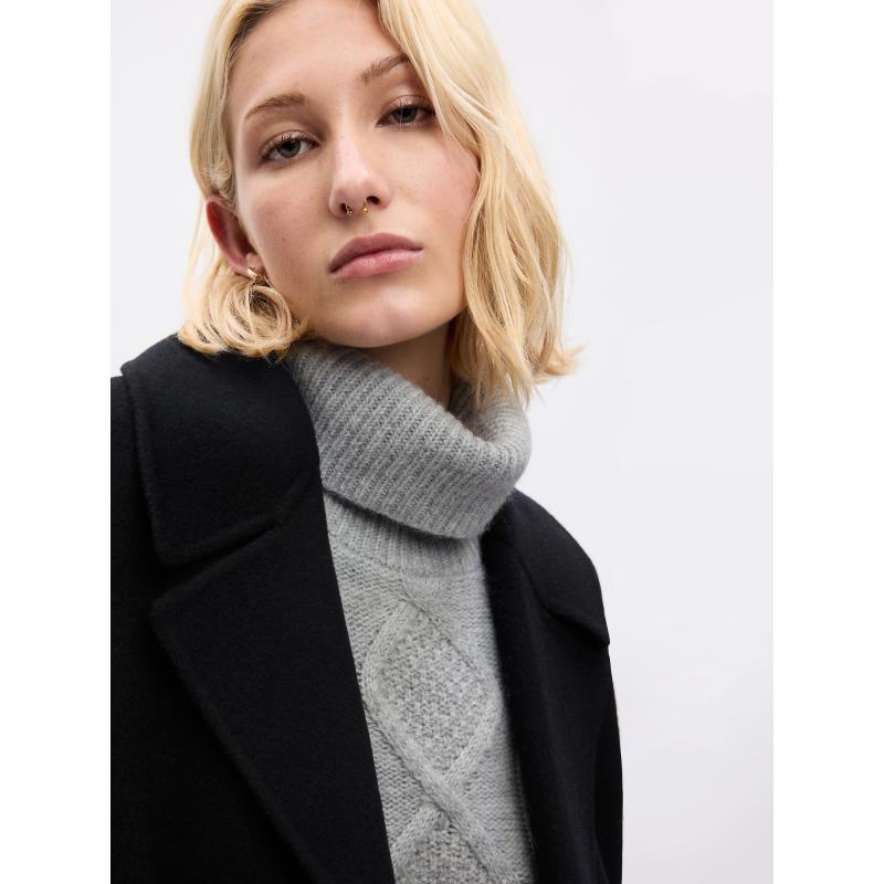 Kötött pulóver mintával