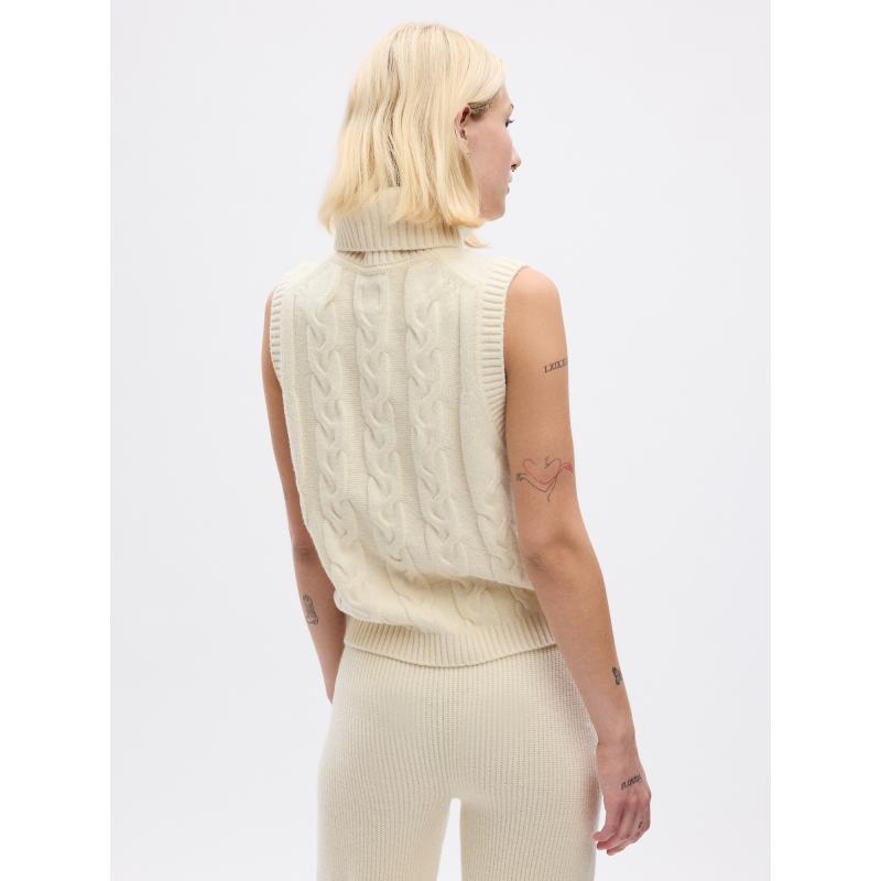 Kötött felső garbóval