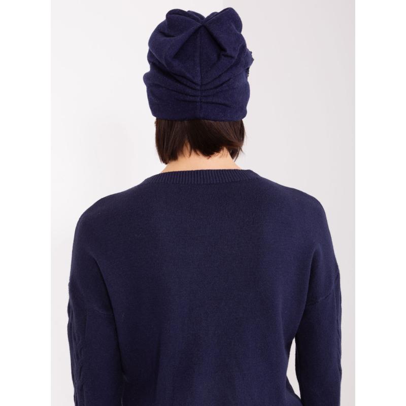 Női sapka PLETA applikációval tengerészkék színben