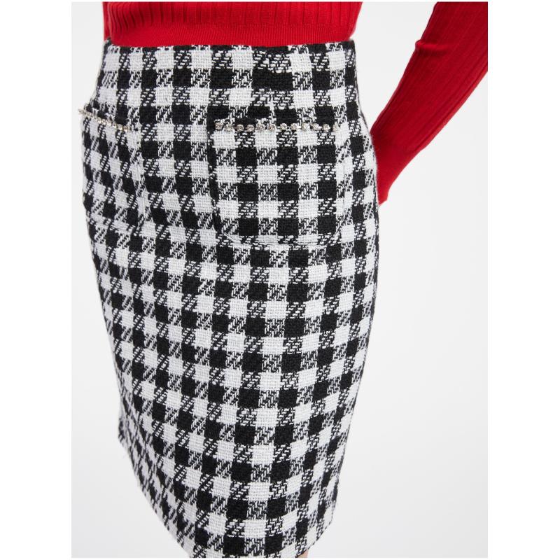 Bielo-čierna dámska kockovaná sukňa