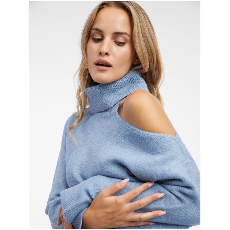 Světle modrý dámský rolák s průstřihem