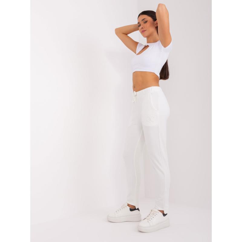 Női melegítőnadrág zsebekkel EMMA ekrü