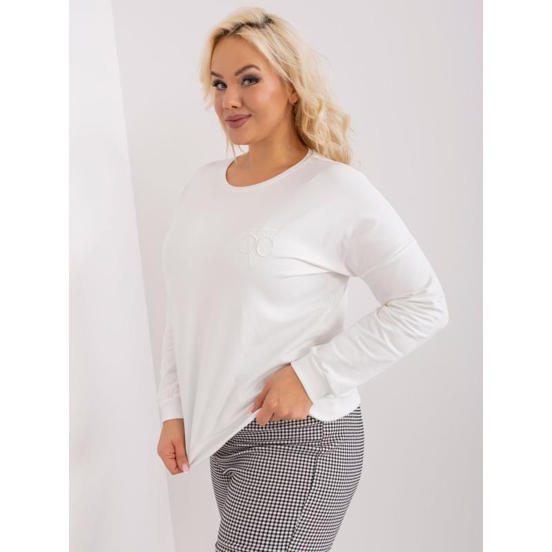 Női plus size blúz zsebekkel, applikációkkal BLEDA ekrü színű