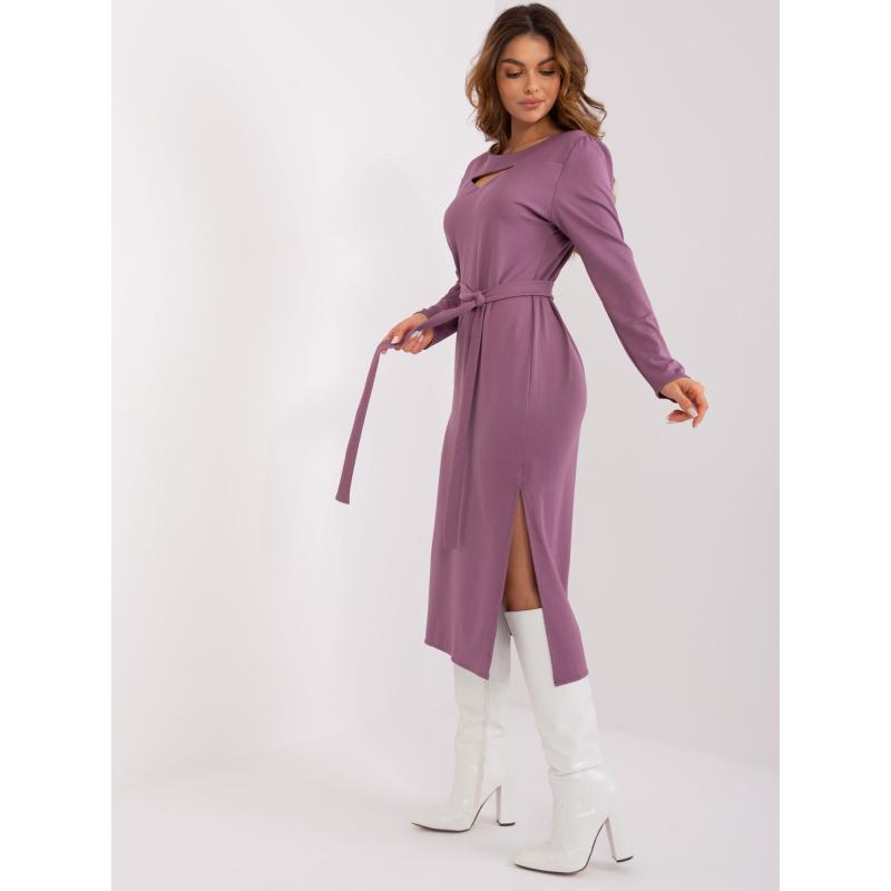 Dámské šaty se srdíčkovým výstřihem MIDI fialové 